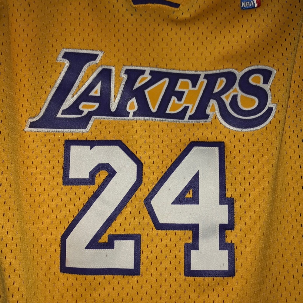 Kobe Bryant Vintage Lakers jersey